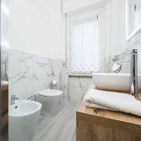 15 Minuti A Piedi Dalla Stazione 公寓 *