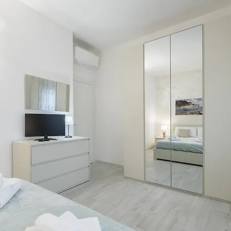 公寓 15 Minuti A Piedi Dalla Stazione 斯培西亚