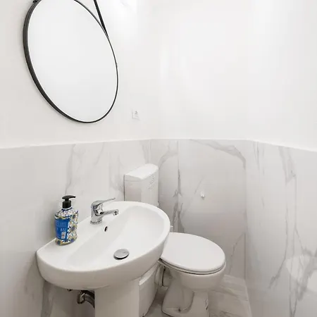 15 Minuti A Piedi Dalla Stazione