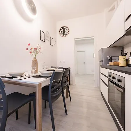 아파트 15 Minuti A Piedi Dalla Stazione